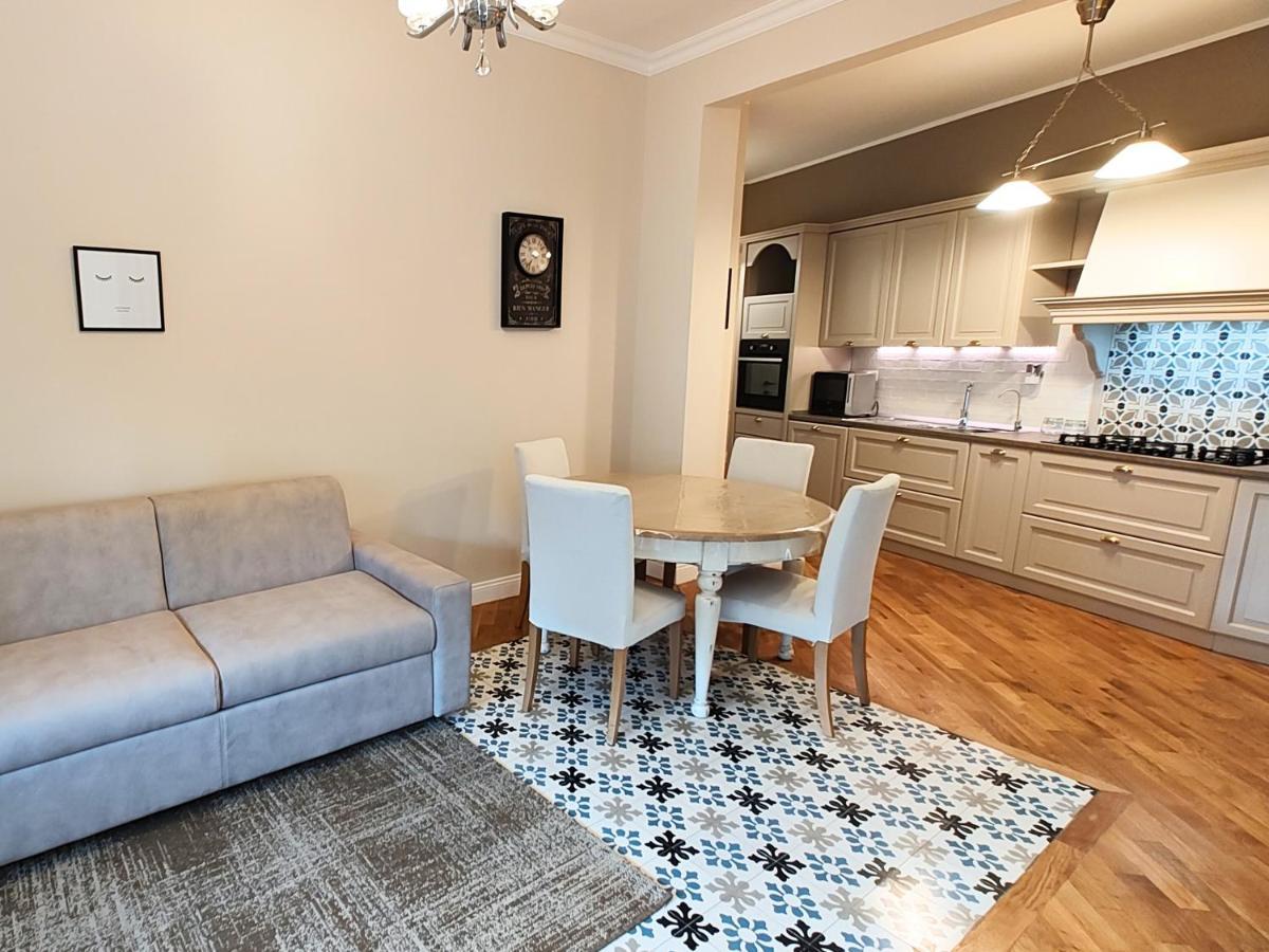 רומא Luxury Apartment By Palazzo Senesi מראה חיצוני תמונה